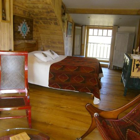 Guiscriff Chambre D'Hote Atypique "West Little Ranch" Chambre Amerindienne Bed & Breakfast エクステリア 写真